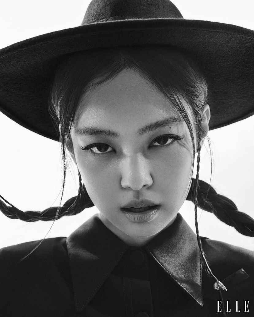 art8amby's tweet photo. #editorial "The Many Faces of Blackpink's Jennie Kim" with #JennieKim by #FelixCooper in #ElleUS #December2022/#January2023, styling by #PattiWilson. Hair and makeup by #JennyCho and #YeonWon #art8ambyeditorial https://t.co/xzAotFvFir