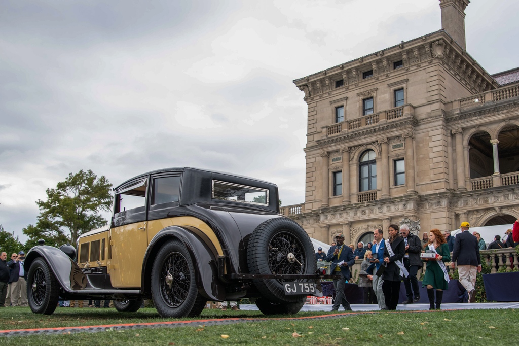 lenos_garage's tweet photo. #tbt The @audrainconcours a bit over a month ago.

#LenosGarage #JayLenosGarage #LenosCarCare #AutoDetailing #audrainconcours https://t.co/EZJ3NNyZku