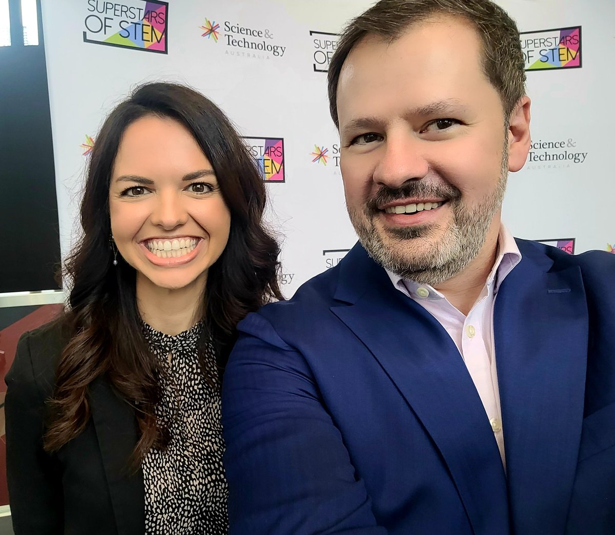 What a wonderful way to celebrate #AgDayAU! Chatting to the Minister for Industry and Science the Hon Ed Husic MP about weeds, herbicides and food security 🌿#SuperstarsofSTEM @agday @ScienceAU @waiteresearch @UofA_SET @UniofAdelaide