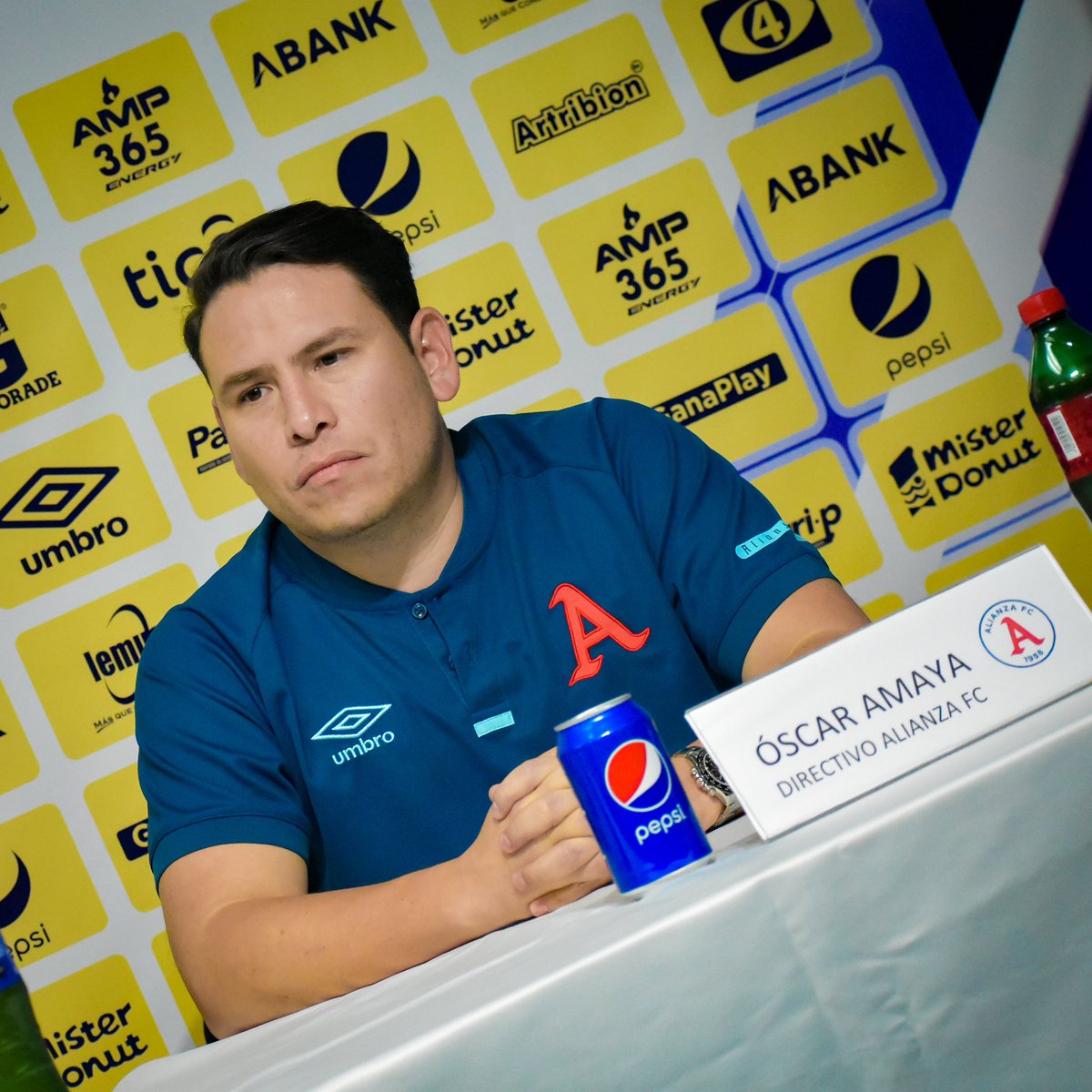 AlianzaFC_sv's tweet image. 🗣️ Nuestra Junta Directiva esta mañana presentando al nuevo DT, Eduardo Lara. 🐘

#AlianzaFC 🅰️