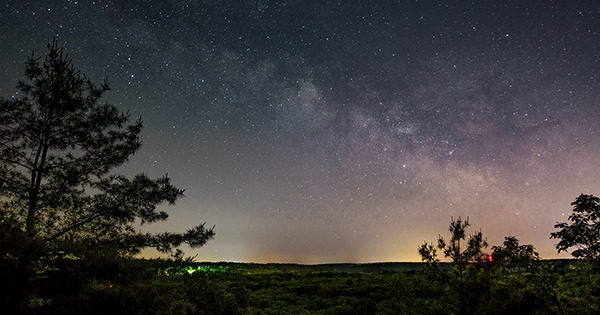 Look up tonight! Those clouds are going to leave us and the Leonids Meteor shower will be hitting its peak starting at 8 pm into the early hours of tomorrow. 
#NightSky #Leonids #meteorshower #astronomy #thelastgreenvalley #nationalheritageareas #nps