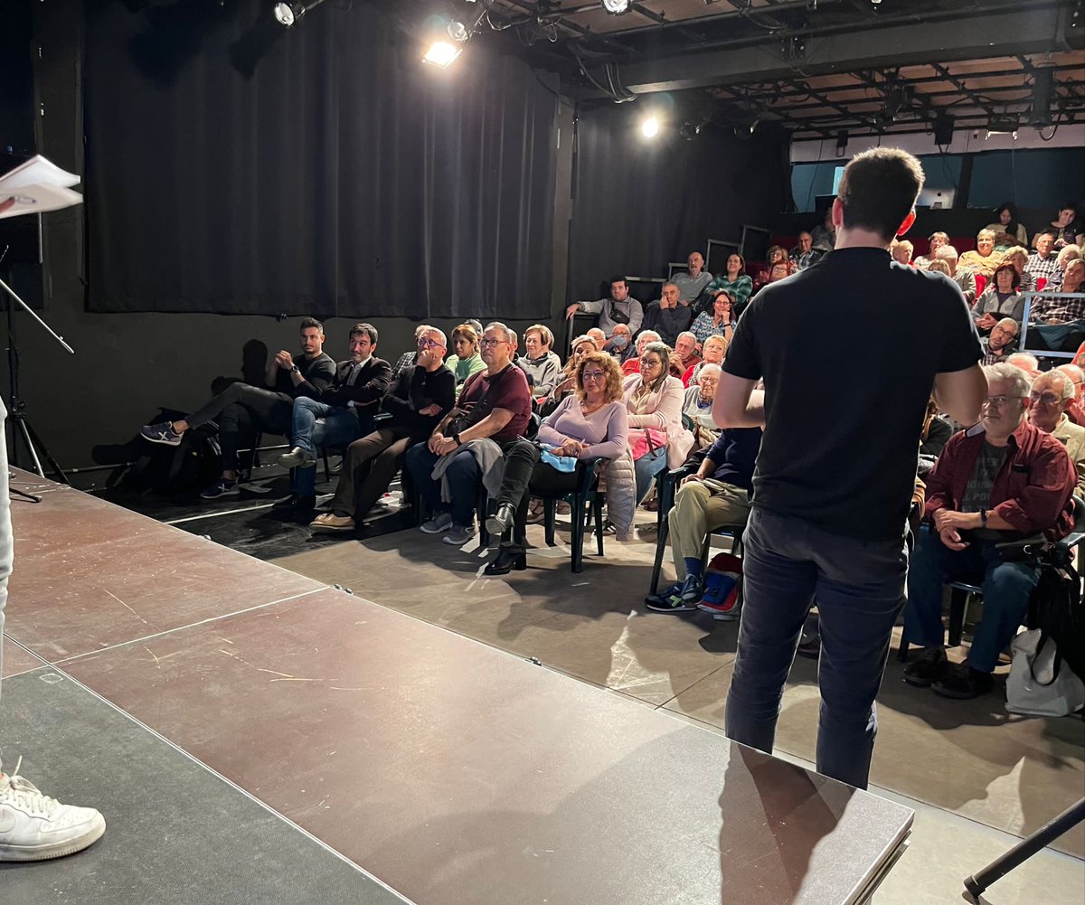 sapoconcho's tweet photo. Amb el pregó a càrrec de la @nauivanow, i el reconeixement a les entitats que fan any aquest 2022, comença la #FMLaSagrera.
Gaudiu dels carrers, i recordeu, com deien les regidores @montsebenedi @Lucia_MartinG a #LaSagrera cap agressió sexista, lgtbifobica, xenòfoba es tolerada! https://t.co/8VBg5AiKSl