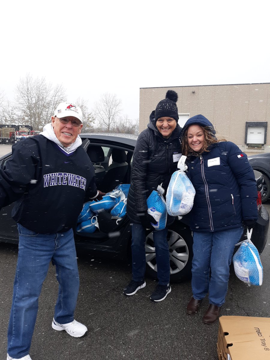 DickLuther's tweet image. #FridayNightLights  - Help Others
I had a Great Day Delivering Turkeys to 
the Shelters and to Folks who need some
Help!!  100 Turkeys in my Chevy, my
23rd Year!  Thanks to the Turkey Club!

#CareForOthers
#HelpMany
#HappyThanksgiving
           🦃🦃🦃🦃