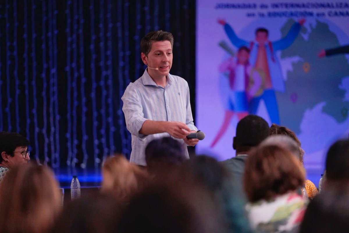 EducacionGobC's tweet photo. 🤝🏾Más de 200 docentes se reúnen en Fuerteventura para compartir sus experiencias de éxito en Erasmus+ y eTwinning

👏🏾Se reconoce a los centros con acreditación Erasmus+ en los años 2021 y 2022

#CanariasPlusEsEmocion #ErasmusPlusEsemocion #sepiegob

⬇
https://t.co/VdQo0L2LNQ https://t.co/eyBSnbrZx3