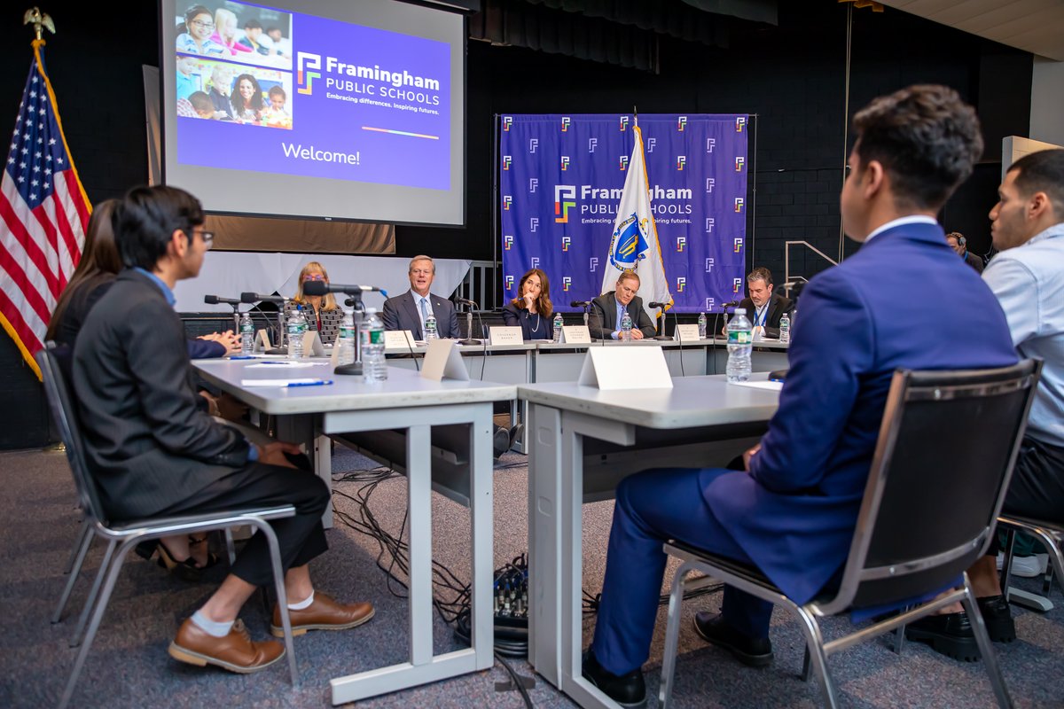 MAGovArchive's tweet image. College courses, credits and degrees should be accessible and affordable for every student in MA, and today in Framingham, our administration heard directly from students about the impact programs like Early College and MassGrant Plus have had on their academic futures.