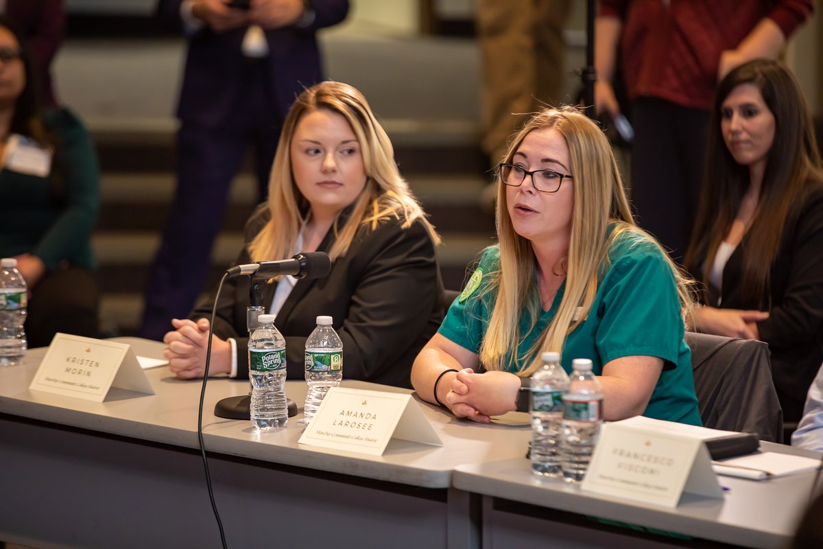 MAGovArchive's tweet image. College courses, credits and degrees should be accessible and affordable for every student in MA, and today in Framingham, our administration heard directly from students about the impact programs like Early College and MassGrant Plus have had on their academic futures.