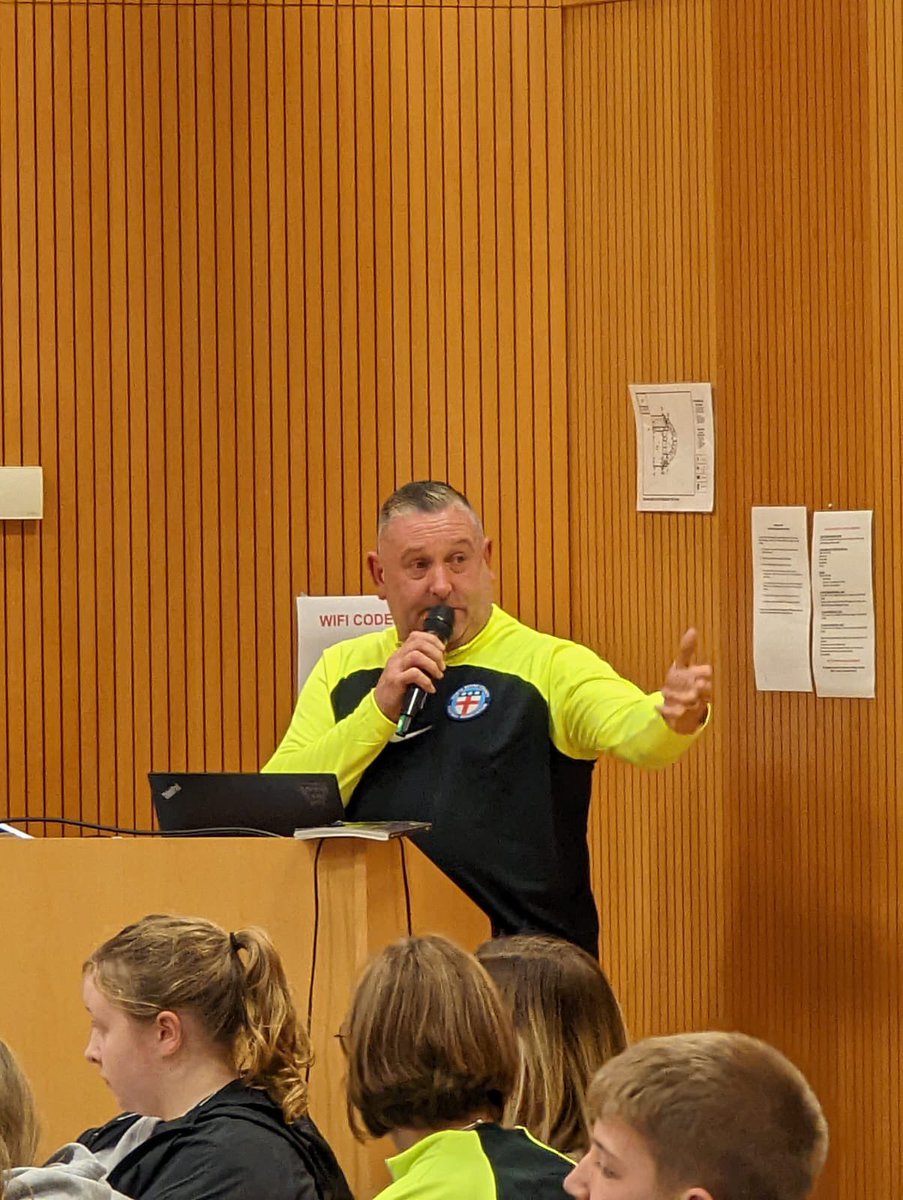 REFEREEING | We enjoyed catching up with a number of our refereeing workforce this evening 👊

✅ Refereeing Updates 
✅ <a href="/TheIFAB/">The IFAB</a> Development 22/23 
✅ Case Study Group Discussions 
✅ Misconduct Guidance Recap 
✅ <a href="/FARefereeing/">FA Refereeing</a> Progression 
✅ Open Forum 

#NRCFAREFDEV