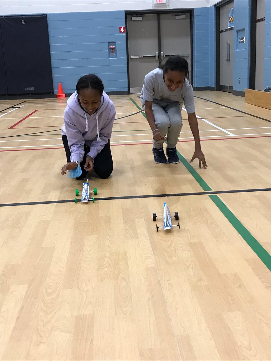 stjosephguelph's tweet photo. Our Grade 7 students enjoyed an awesome day! Great hands on fun while learning to plan, create and problem solve. @KHamilton86 @WellCDSBOYAP #TakeTech #StudentEngagement https://t.co/Fd0R8mo6OA