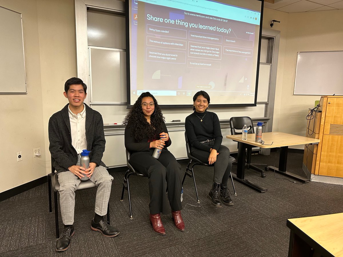 BaruchSTEP's tweet photo. Workshop: Baruch College Student Experience

Current Students shared their experiences choosing Baruch, navigating college, finding an internship, choosing their major, and types of jobs they are looking for after graduation.
#baruchstep #college #peersupport  #baruch https://t.co/7H2NOS9RKz