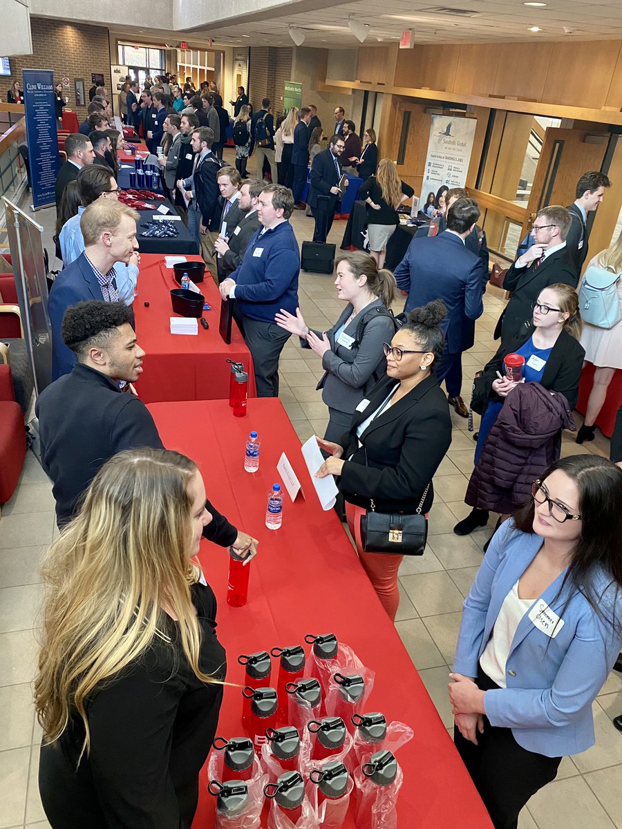 The <a href="/UNLCollegeofLaw/">Nebraska Law</a> Legal Career Fair is hopping!  This preview of spring OCI opportunities is a great way to meet the firms in advance. #opportunities #networking #lawjobs #NELaw