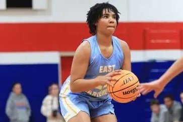LadyPhenomHoops's tweet photo. Lady Phenom Spotlight: 2024 Tanzania Locklear (East Carteret) https://t.co/tzU3BLZ8Cd via @phenom_hoops https://t.co/RxgLT7V9ho