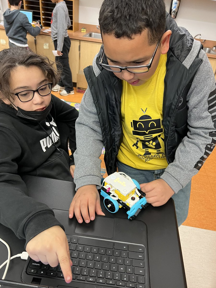 MrsBissler's tweet photo. This Saturday we adventure to @LEGO_Group #FLLleague competition at @PWCSNews. I’m excited to see the kiddos compete and coach with @MrsBronack! https://t.co/li7vr5H2bc