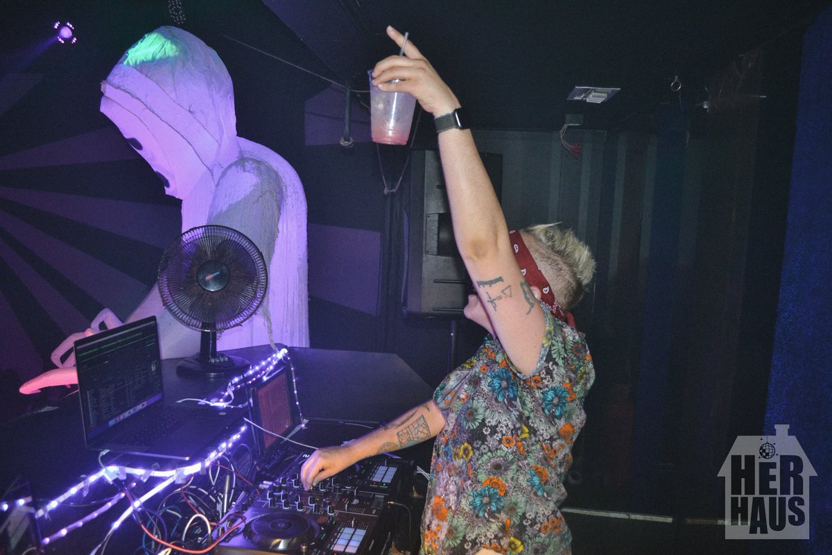 WHO’S READY TO TURN UP?!
DJ Gaylik is back for Deck the Haus🤩

She’s spinning for us again December 2nd from 9pm-2am! Showtime 10:30! $10 cover!

Wear your best holiday garbs and meet us at The Bourbon Pub and Parade!

#herhaus #herhausevents #deckthehaus