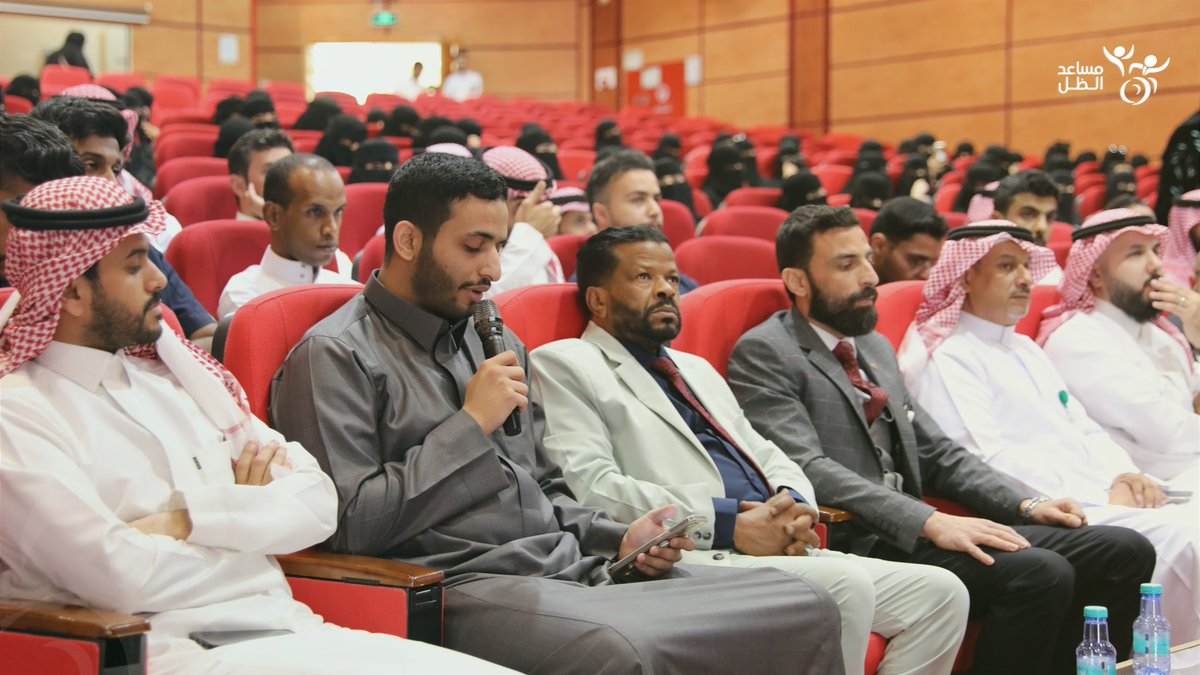 Job__Coach's tweet photo. وقد تم تكريم المتدربين والمتدربات من قبل وكيل محافظة عنيزة وتسليمهم شهاداتهم واقامة احتفال لهم بهذه المناسبة https://t.co/rlBARcPSvY