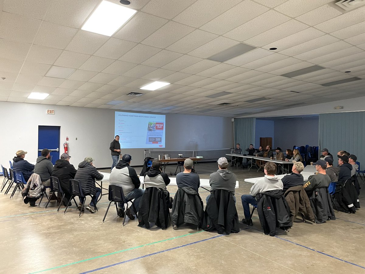 js_seeds's tweet photo. Great turnout today at the rink to talk about soybean opportunities, agronomy, and inoculant. Big thanks to Brendan for organizing and to our presenters Brenton from #Lallemand and Shawn  and Clayton from #Prograin. @brentonbelos @rempel_shawn @Prograin_inc @LallemandPlant https://t.co/uiuB6Z3XGf