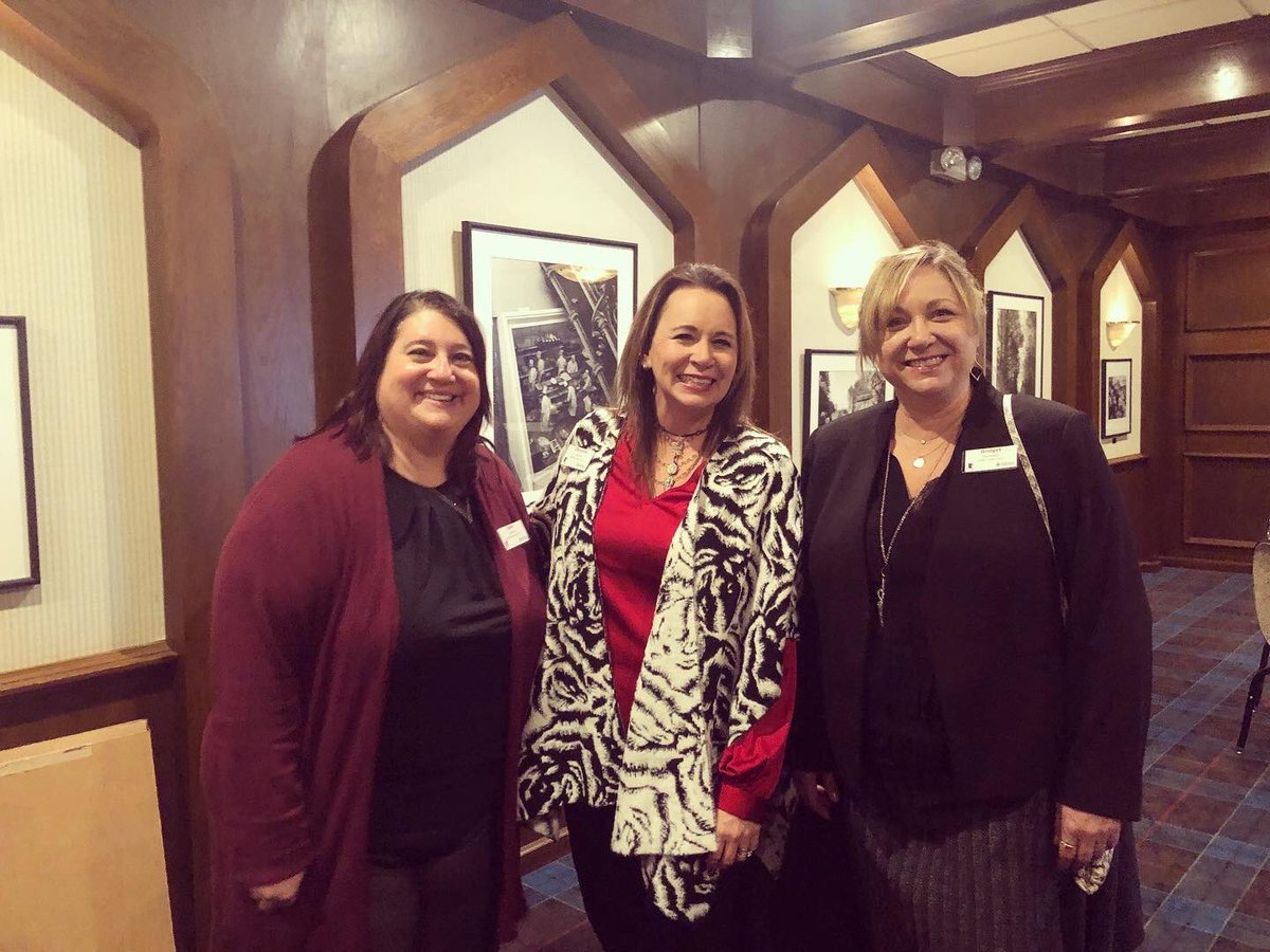 mncreditunions's tweet photo. The Women’s Leadership Network gathered to hear from Elisa Vicuña a co-founder of @mnaurorafc. https://t.co/nIMaD4UAgr