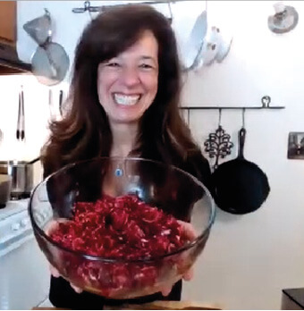 HollyShelowitz's tweet photo. stop wasting food - https://t.co/6GIxhriUcB https://t.co/OOoG3bcaHa
