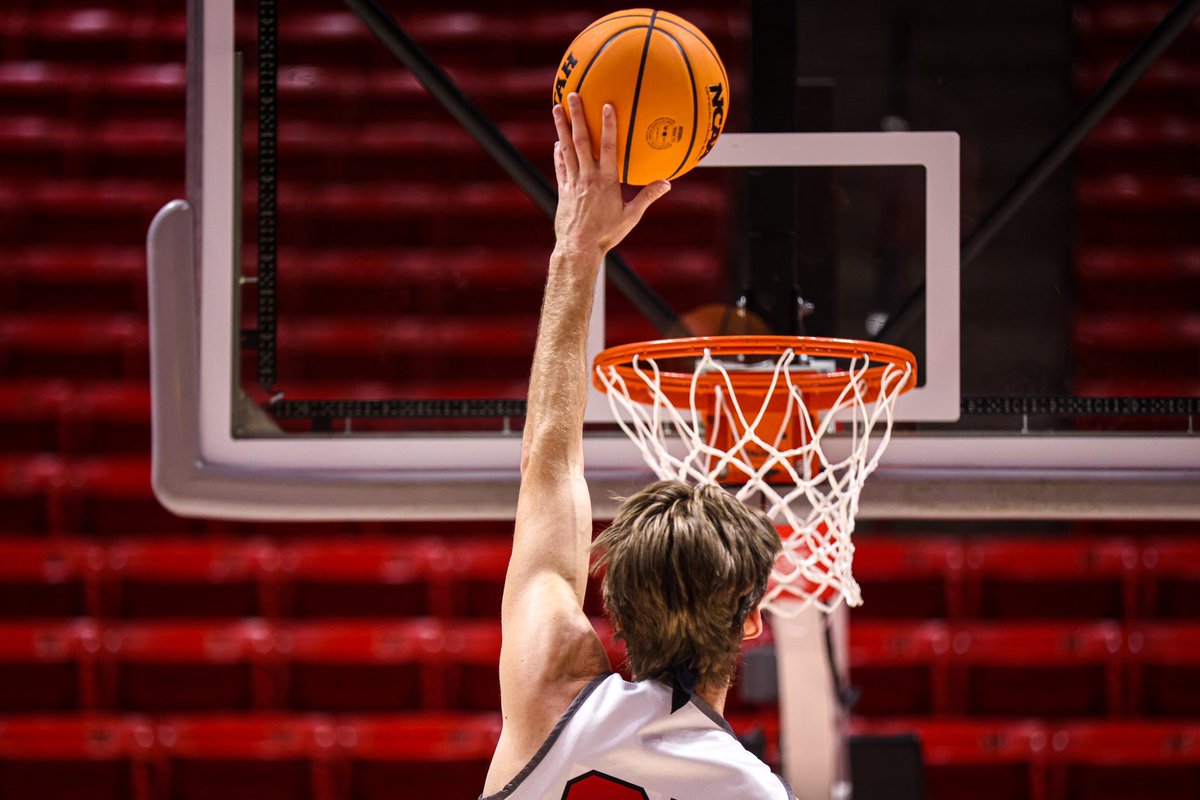 UtahMBB's tweet photo. Nothing beats that 𝙂𝘼𝙈𝙀 𝘿𝘼𝙔 feeling‼️ 🤩 https://t.co/C1Nr8hmVsD