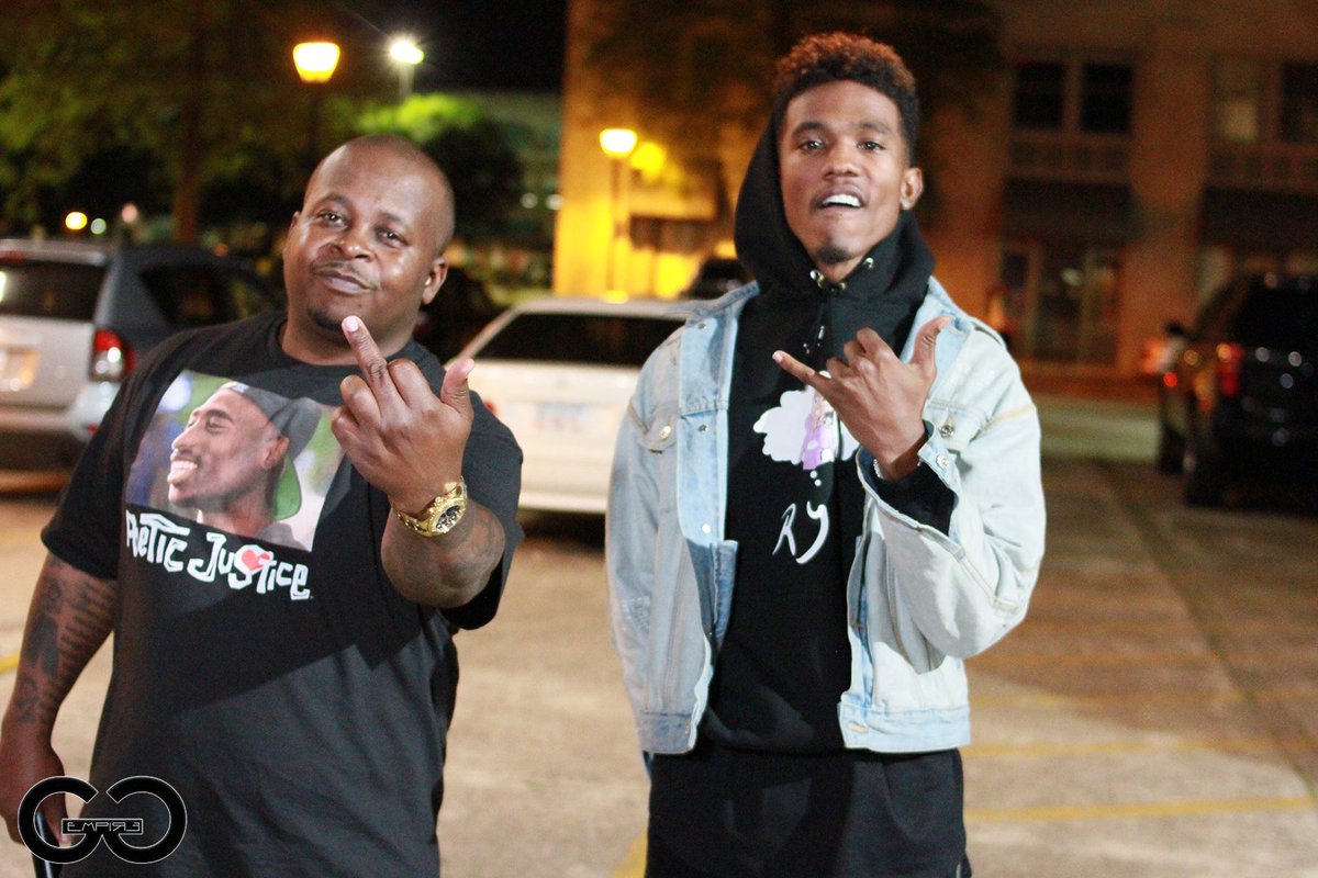 KYDDJOE's tweet photo. #ripBSmith https://t.co/9neAJFxaOc