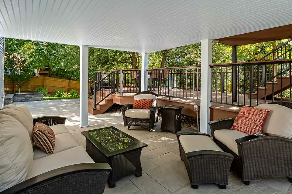MarrConstruct's tweet photo. A well-planned sunroom addition and deck design created this amazing 'bonus space' for our clients to enjoy and entertain!

#Marylandcontractor #Marylandbuilder #Marylandgeneralcontractor #MOCOcontractor #sunroom #deck #porch #outdoorlivingspace #dreamhome #bonuspace https://t.co/OqLAlGqvYG