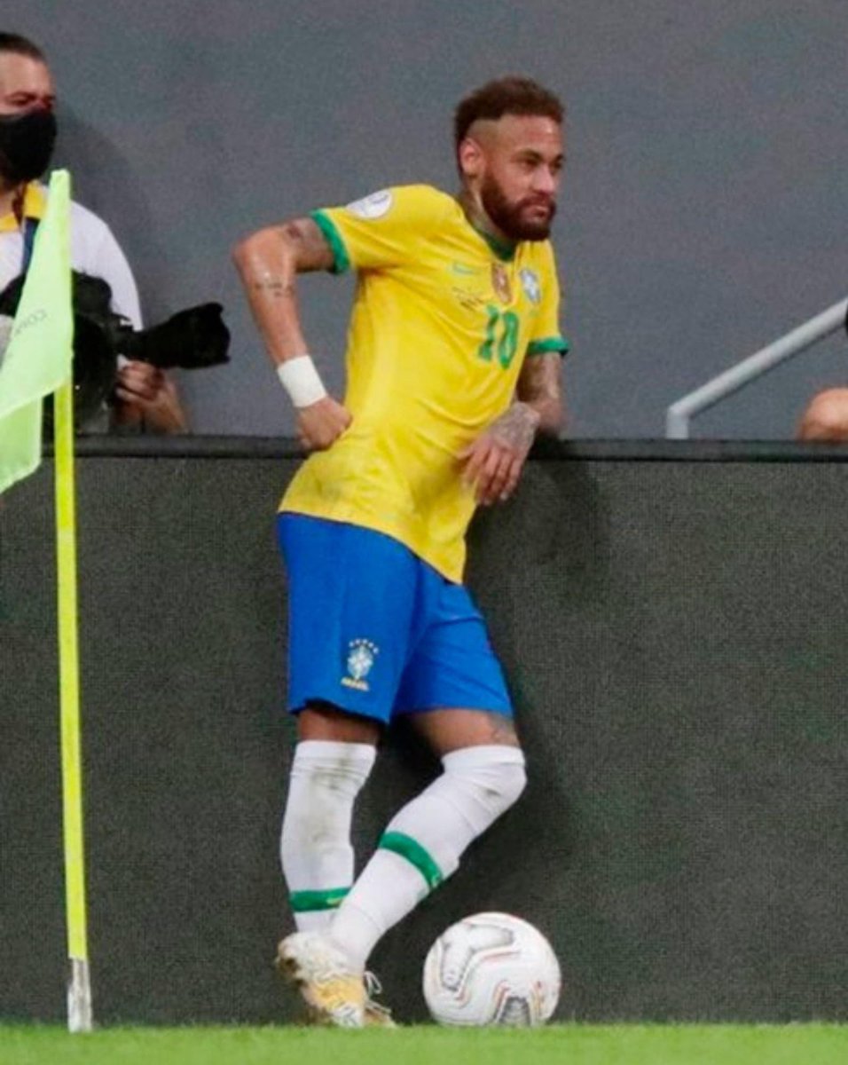 MotivacionesF's tweet photo. Yo esperando a que me invites a ver el Mundial contigo. https://t.co/ioPWOf7T0X