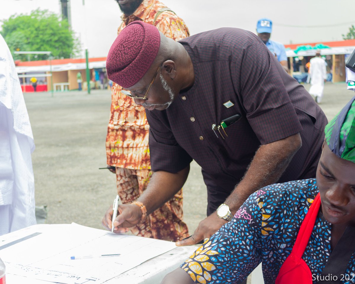superkidshopng's tweet photo. " The best gift for an artist is to tell him/her that they are good at their job" - Unknown.

We love good feedbacks 🤍

#superkids #LagosGist #eko #Nigeria https://t.co/EeRkuysOnZ