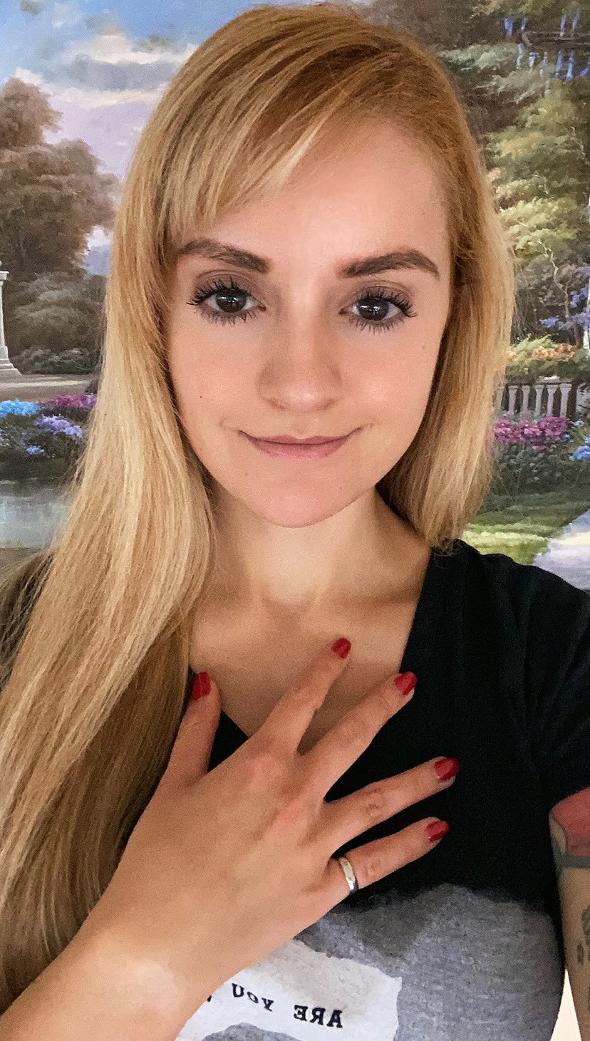 Val Next Door🤍 on Twitter: "I want to go shopping, but don’t like going alone!!! https://t.co