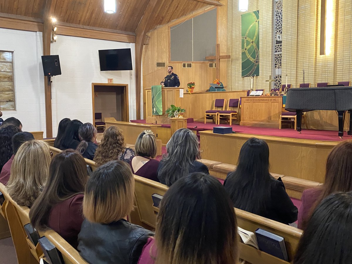Feliciatones! or Congratulations to our 19 newest graduates of our 47th Hispanic Citizens Police Academy Class. We appreciate their time and hope to build on these relationships in the future. 
#citizenspoliceacademy
#arlingtontx