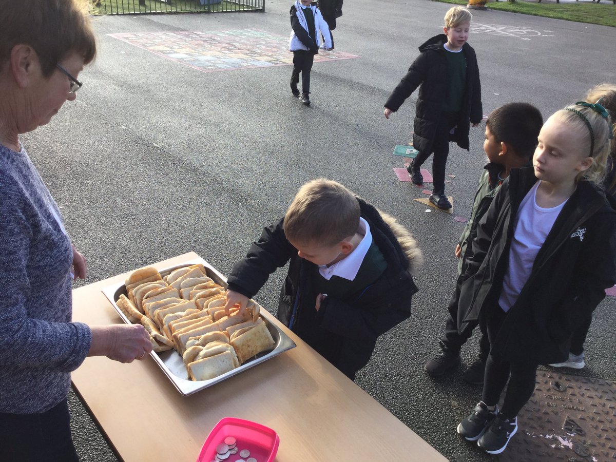 Gatescouncil's tweet photo. Another successful #toastfortamba this week. Thanks again to our PTA for supporting us by making all the delicious toast. #thegatesschoolcouncil #togetherwecanmakeadifference https://t.co/iMF6ky23CI