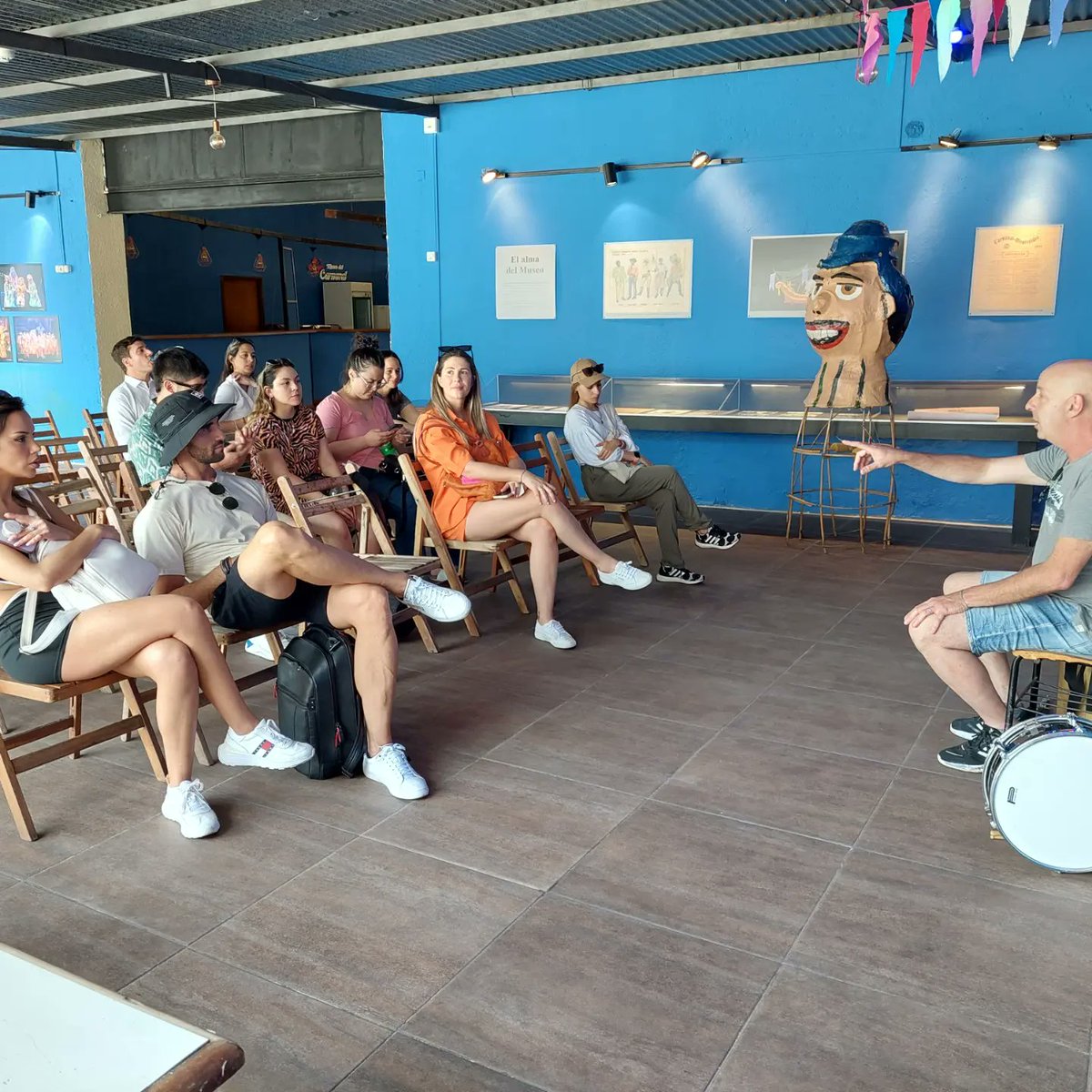 minturuy's tweet photo. Se realizó un caminatour por Ciudad Vieja, visitas al Museo del Carnaval, Mercado Agrícola de Mdeo, Hotel Sofitel, letras de Mdeo, y Mirador Panorámico de @montevideoIM
La jornada culminará con una cena en El Milongón.
#UruguayNatural
#Turismo
#Montevideo
#Fampress https://t.co/LumoTrtwtP