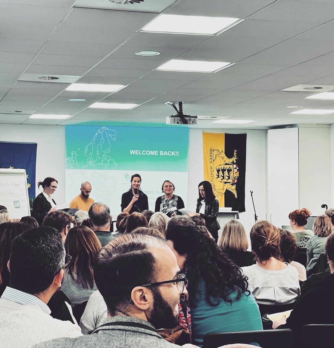 inselcalamot's tweet photo. L’Institut El Calamot està participant en les jornades del fòrum anual de #Netinvet de Transport i Logística en Stuttgart (Alemanya). El fil conductor d’enguany és la digitalització i hem assistit a diferents workshops de mobilitat i avaluació de TiL #forumnetinvet #tilcalamot https://t.co/WJoWyGDqGl