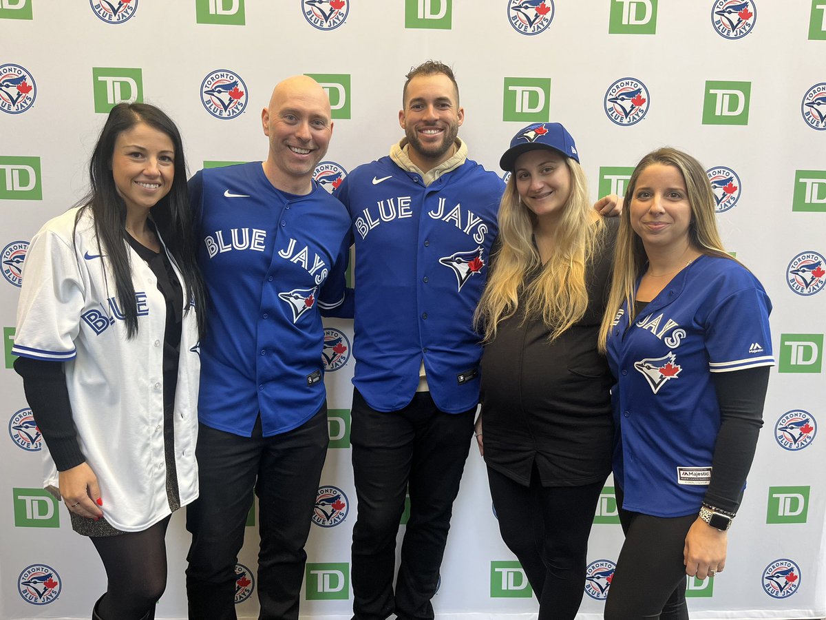 Day 2 meeting George Springer with the team @NickPodetz_TD <a href="/carmdelduca_td/">Carmela Del Duca</a> 💙💚#TD #BlueJays