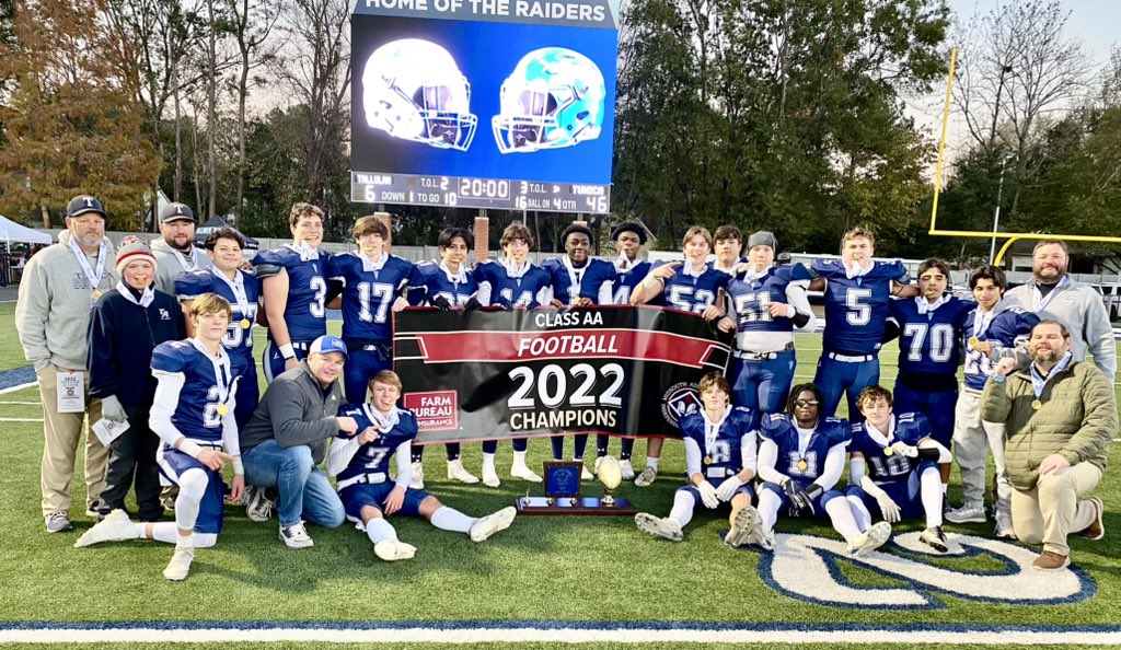 Tunica Academy claims the 2022 Class 2A championship with a resounding 46-6 win over Tallulah Academy. Congratulations to both teams for getting to their class championship. Next game (Class 4A) begins at 7:00 pm.