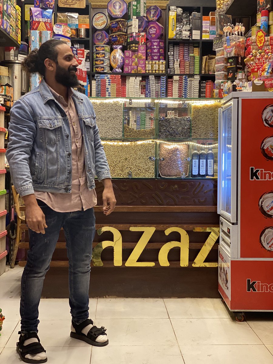 "و أهجر قصور الذل و  لو هي من ذهب و أسكن بيوت العز لو كانت خراب"،،!!👌

               " الحرية شعور لن يقدر بثمن "🦅🖤