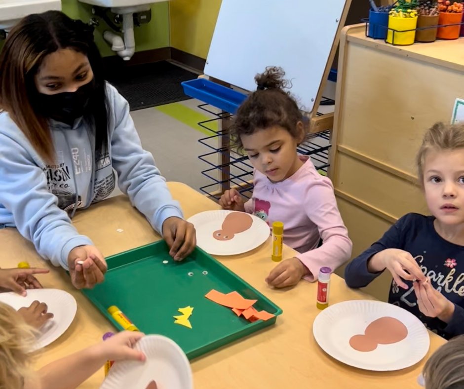 cityofhenderson's tweet photo. It's American Education Week! ✏ To celebrate, we spent time with preschool teachers at Valley View Recreation Center who are dedicated to ensuring Henderson's future leaders are off to a great start! #AEW22. Learn more here ➡ https://t.co/x07OzyZn1z https://t.co/Zdc3suKoBl