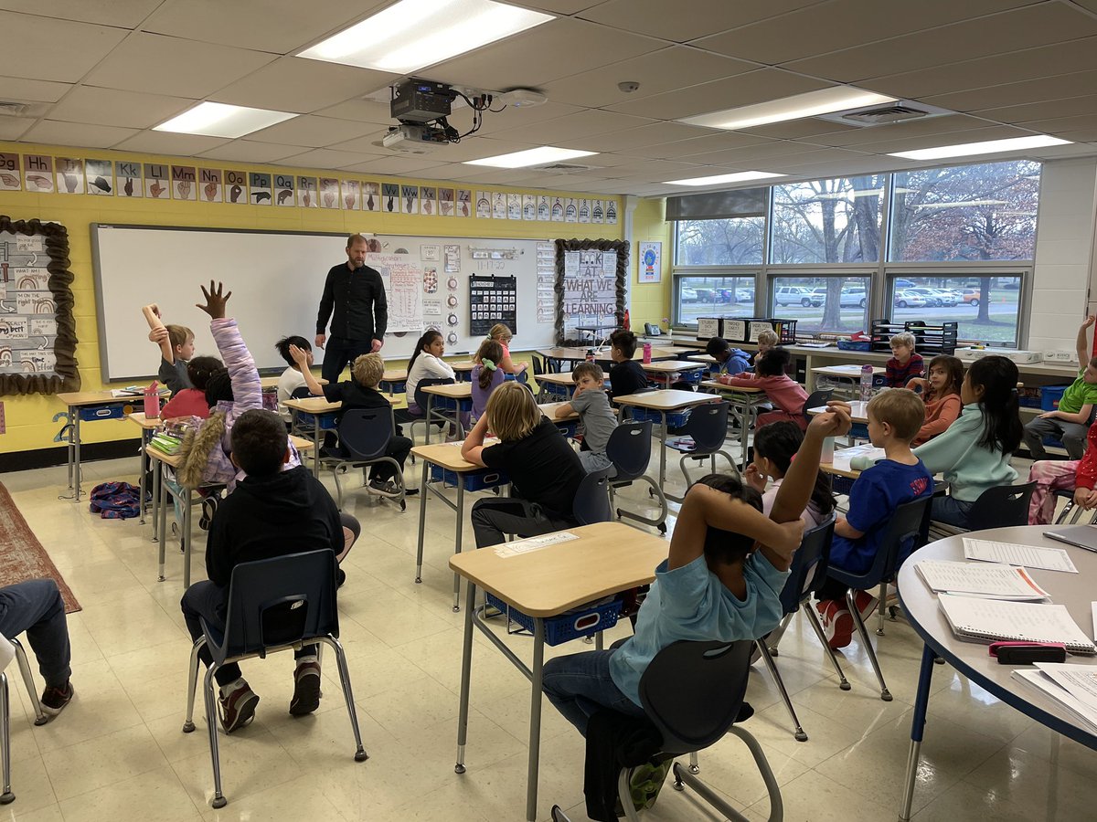 Miss Megan Mau tweet media