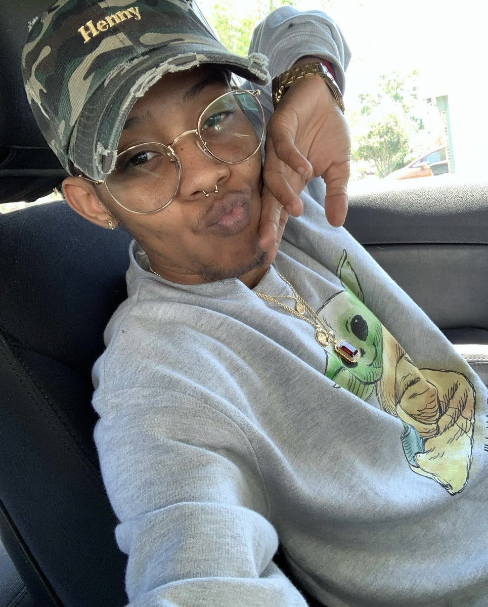 JayceJaye's tweet photo. #TransAwarenessWeek #TransRightsAreHumanRights #transniggatakeover #ftm #FemaleToMale #trans #transgender #transmenofcolor #tmoc #transman #transmen #blasian #transAndProud #transisbeautiful #transMenAreMen https://t.co/UXS0NFCkAd