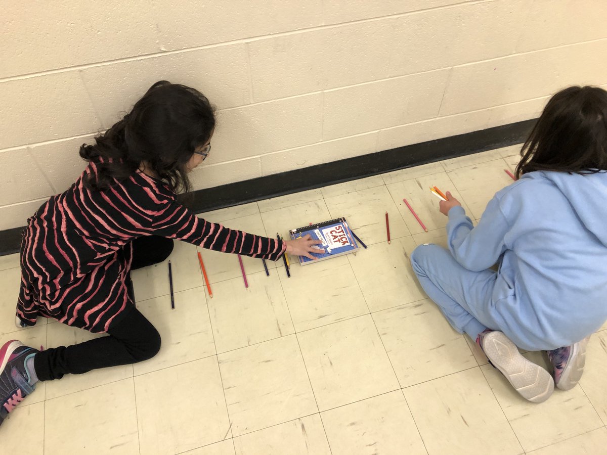 DechantsClass's tweet image. In Science, the Grade 4s are learning about Simple Machines.  Today we organized rollers to make the work of transporting a heavy load easier.