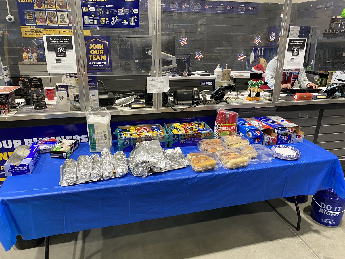 Lowespro2428's tweet photo. Had an amazing Pro lunch and Pepsi Happy Hour!!!! 2428 Appreciates our Pro’s!!! #ManchesterNJ #Lowes #Pro @SamuelM30333256 @JaneenV_HRBP @austin_aldrid @AndrewsP26 https://t.co/eMESAA8RAb