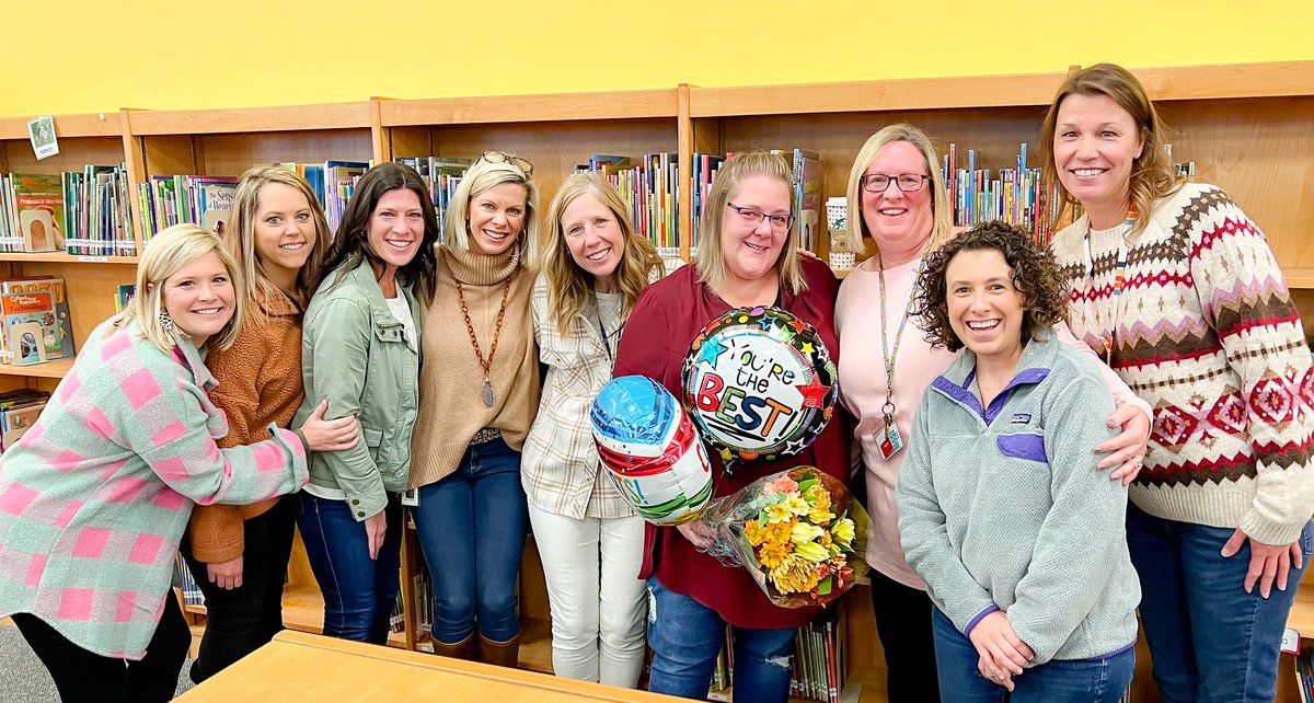 AustinsWiseOwls's tweet photo. Congratulations to our Wake County Teacher of the Year @lbguenther ! ❤️ https://t.co/0iNJ6RtOwu