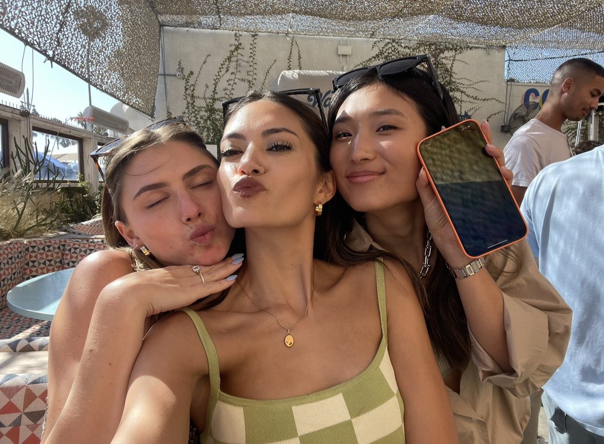 Brittany Low tweet media