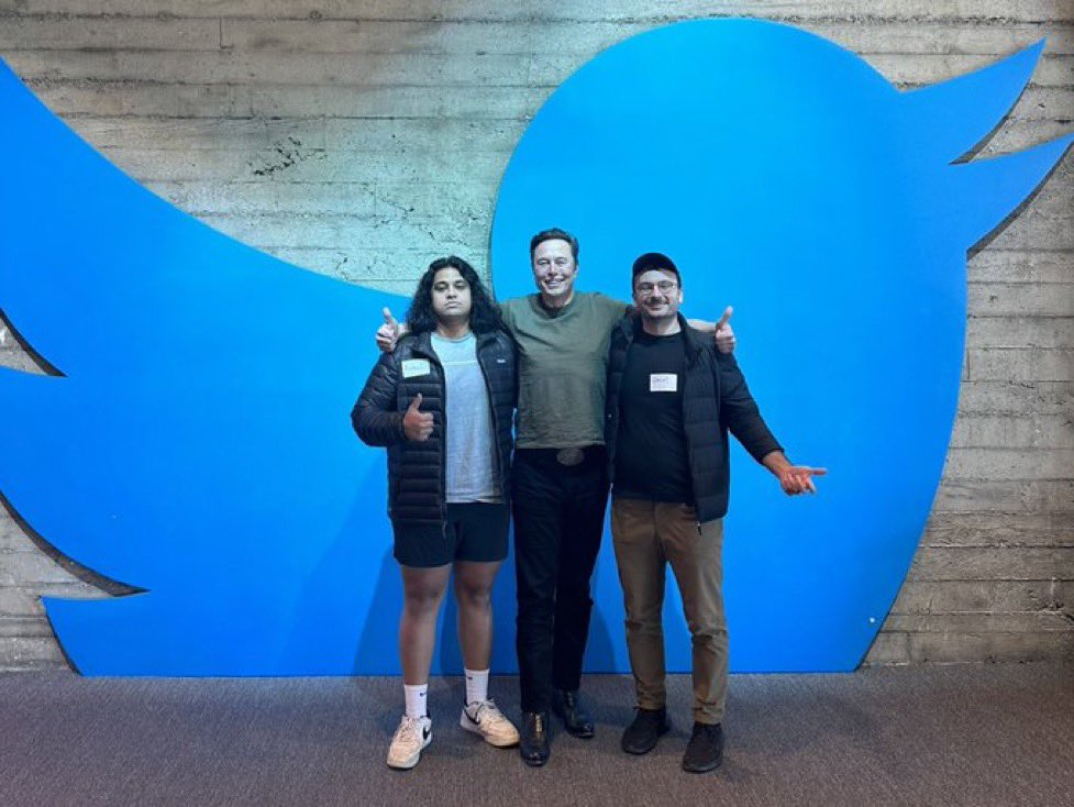 K A L E O tweet media
