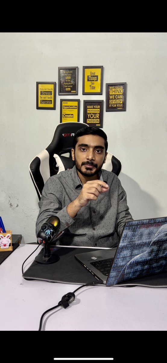 ismailprogramer's tweet photo. #recording  #bts #smashcode #freelance #freelancing #fiverr #webdesign #webdevelopment 
Stay tuned for new videos
Channel link in comments https://t.co/dO09mVl5xU