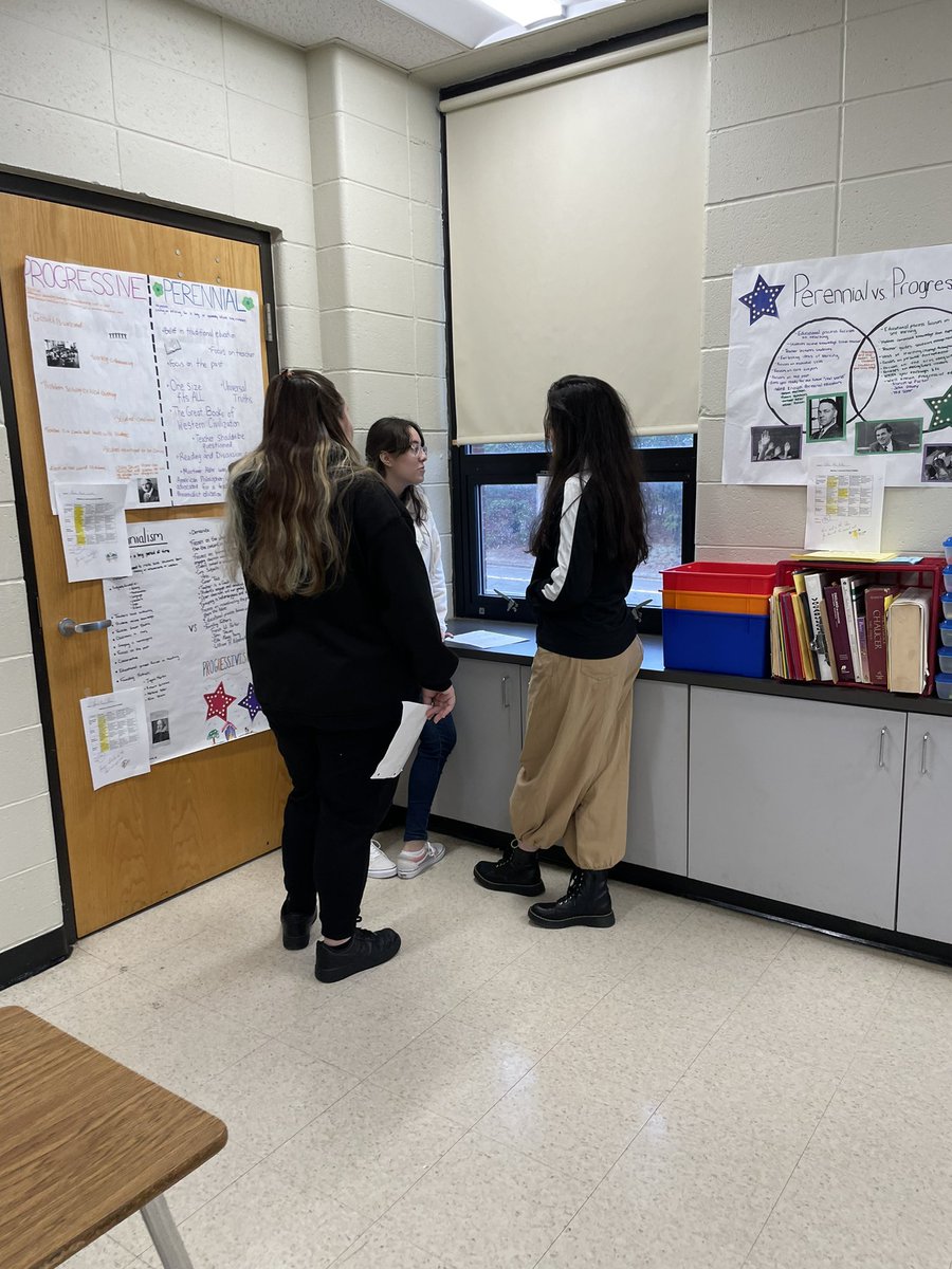LimaBoyle's tweet photo. Carousel discussions to share think question responses. #movement #peerfeedback #studysync #readingroutines #blendedlearning @CoventryOakers @OakerELA @studysync @coventryschools https://t.co/mU1HKjkqgs