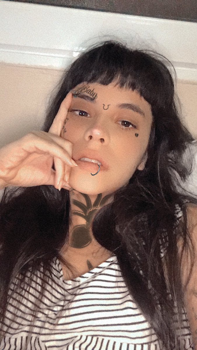 katiana.maruve tweet media