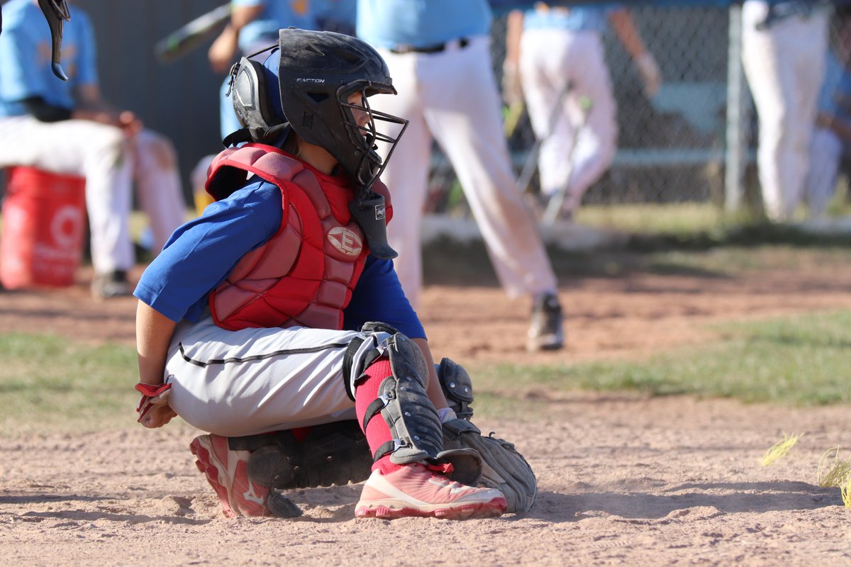 How many of you wish you were back on the diamond in full blown summer heat? Drop us a 🙋 if you think baseball in the summer is better than winter!