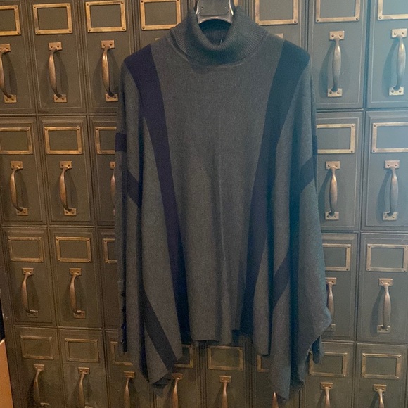 rococokidz's tweet photo. So good I had to share! Check out all the items I'm loving on @Poshmarkapp #poshmark #fashion #style #shopmycloset #colehaan #alfani: https://t.co/GnaUpr0h98 https://t.co/N3plr7D66t