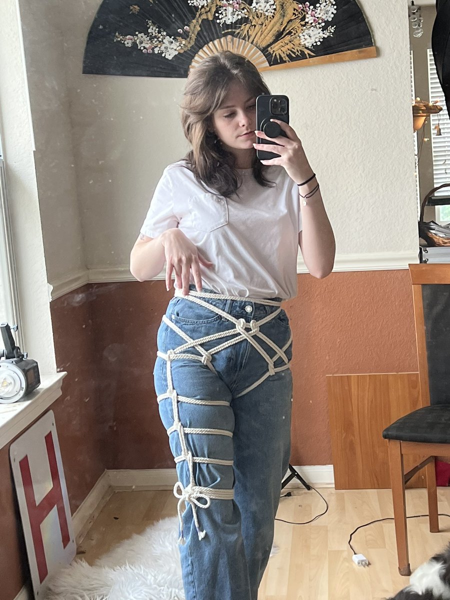 Selkie on Twitter: "RT @frogjulie: shibari makes me feel like art"