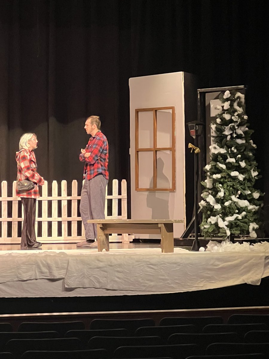 pmhs_presents's tweet photo. Come and see Almost,Maine tomorrow or Saturday at 7pm. ❄️❄️❄️ #pmhstheatre  

https://t.co/jIgGEgucIY https://t.co/CDx0Jo6EK1
