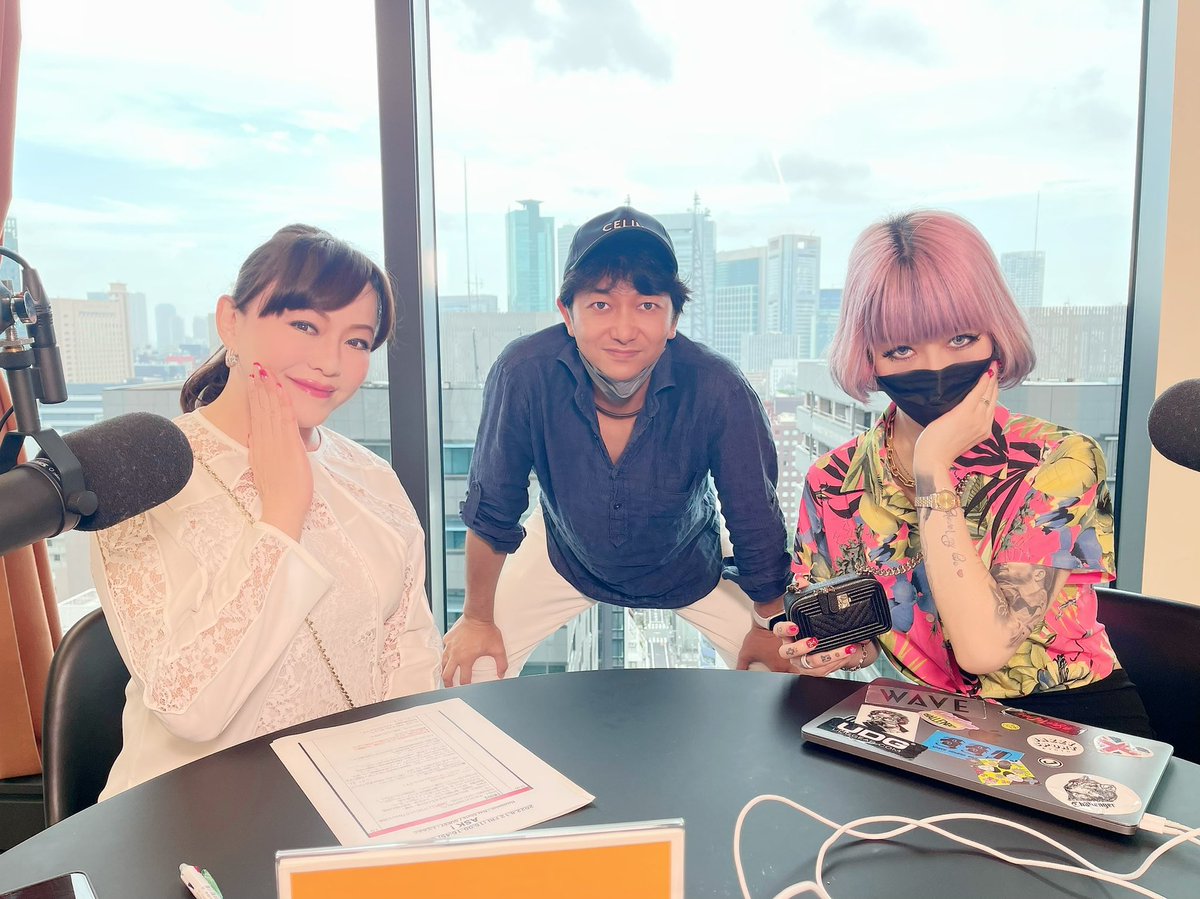 NazChris_dj's tweet photo. 今日16:00から生配信〜🍭
#CICLIVE
#ASK

📺YouTube chから配信
https://t.co/SnXfjwWZJI

都民ファーストの会 副代表、
都議会 文教委員長に就任された、
入江のぶこさんをお招きして、
行政府から出された支援制度や、
来年度の予算案、都のあらゆる
施策についてなど、
さまざま伺っていきます✍️ https://t.co/fGQN373y0y